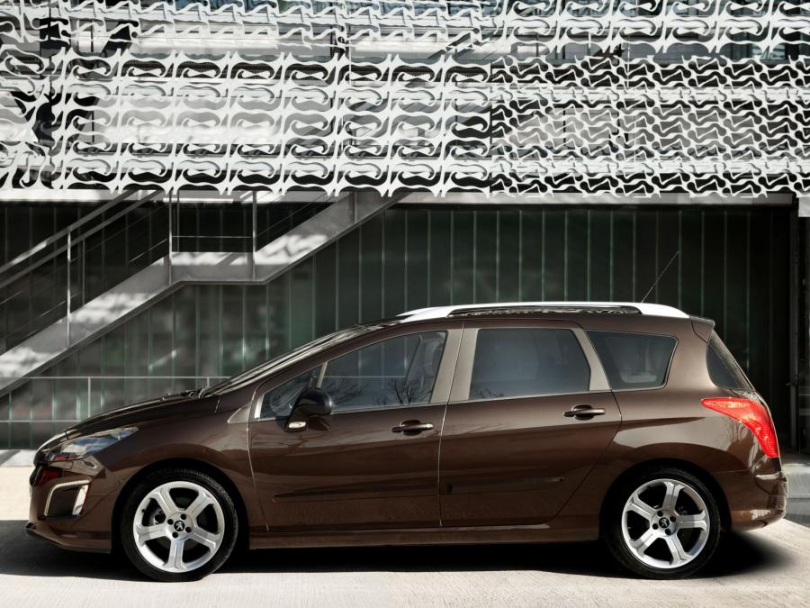  Peugeot 308 SW 2011 года  (фото 3 из 10)